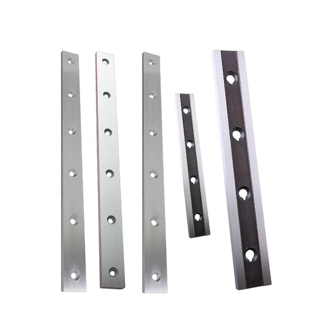 Shear blade for cutting carbon steel and stainless steel