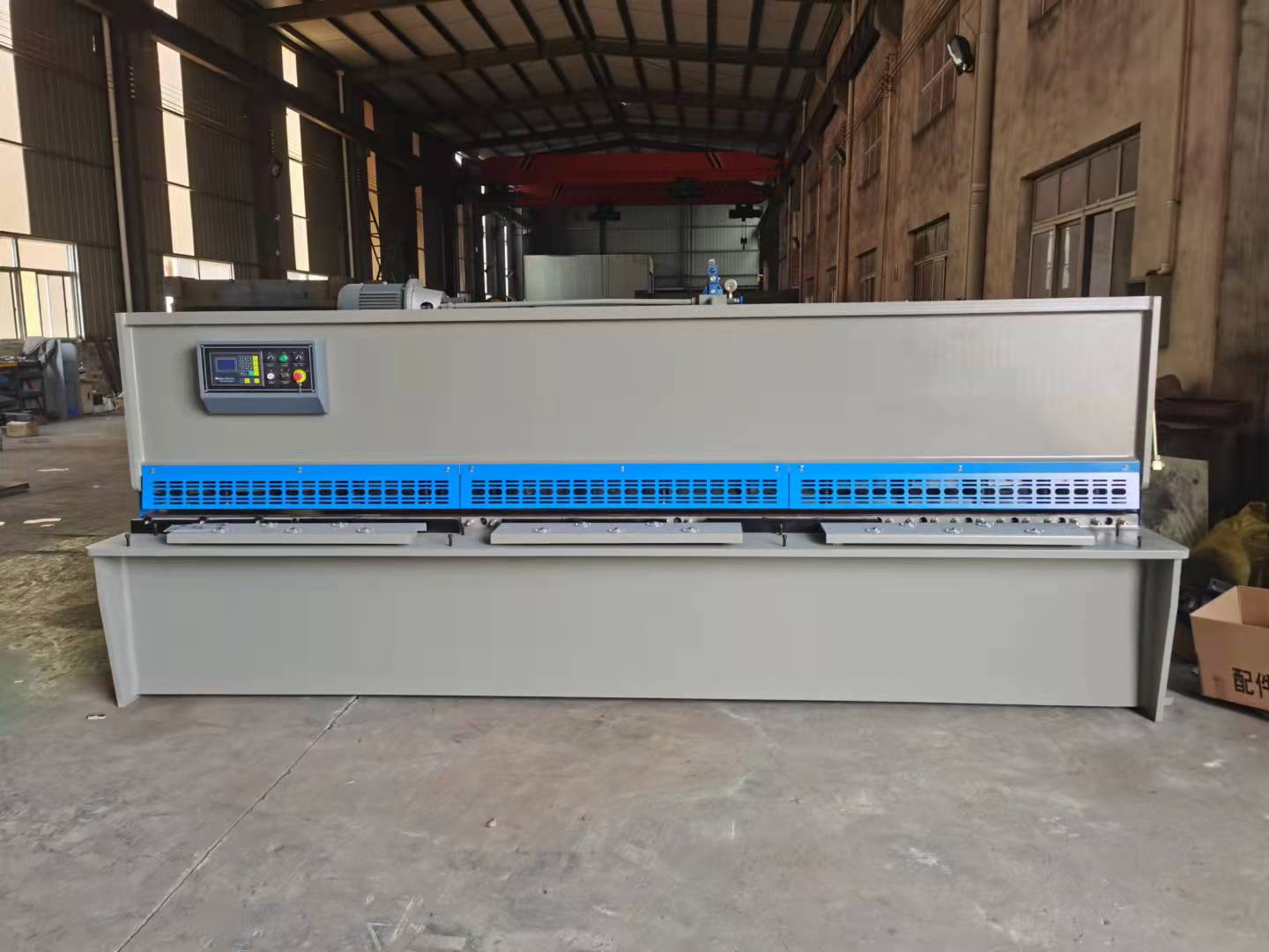 metal sheet hydraulic shearing machine