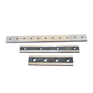 Straight shearing blades for hydraulic shearing machine