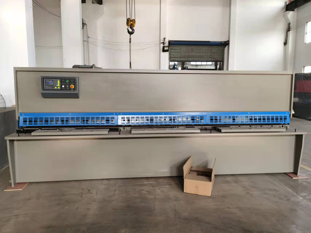 Stainless Steel Shearing Machine